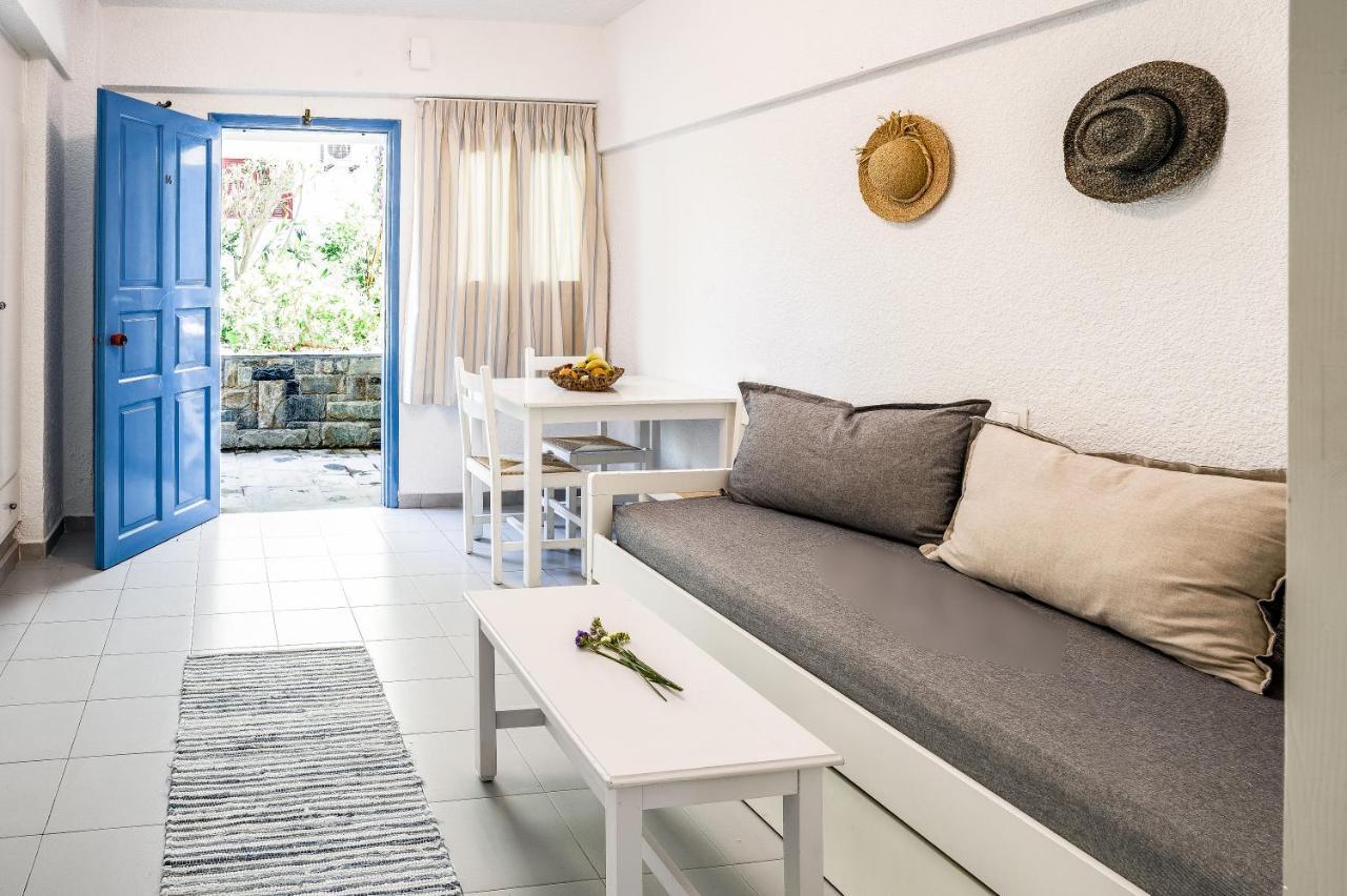 Ninetta'S Studios Poros Town Esterno foto
